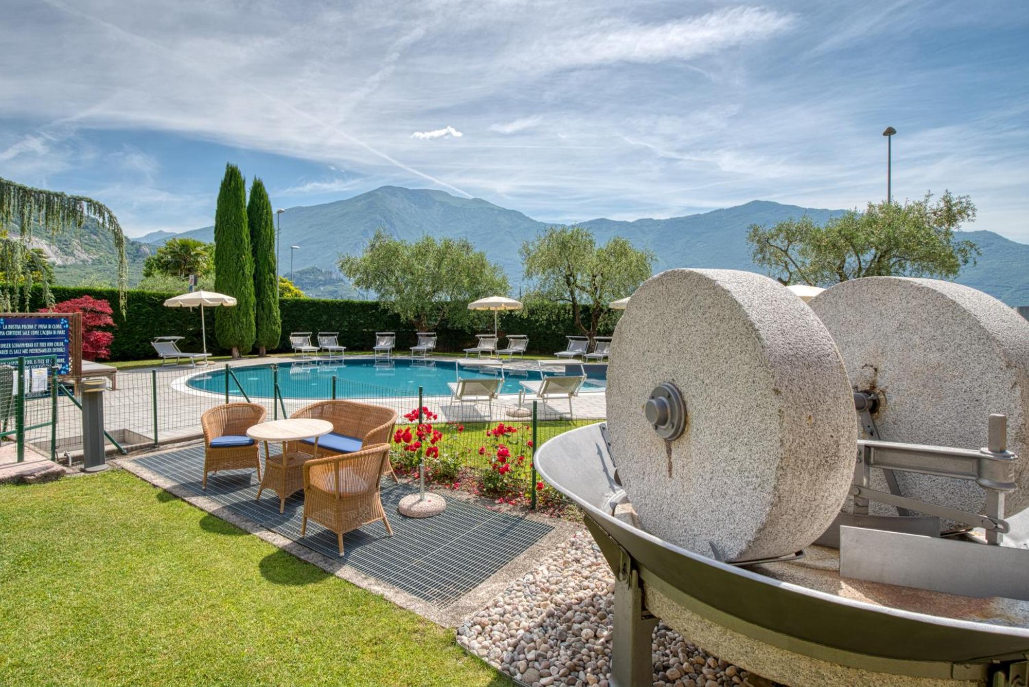 Residence Al Frantoio Arco Luaran gambar